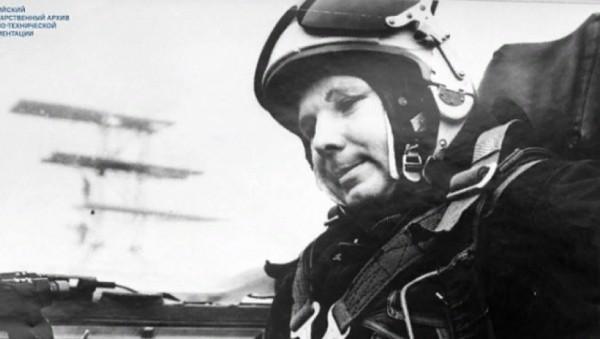 Впервые показали фотографии с места авиакатастрофы, в которой погиб Юрий Гагарин Впервые показали фотографии с места авиакатастрофы, в которой погиб Юрий Гагарин