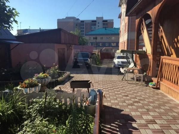 Рай на несвежем воздухе. 5 странных и дорогих коттеджей прямо в центре Барнаула Рай на несвежем воздухе. 5 странных и дорогих коттеджей прямо в центре Барнаула