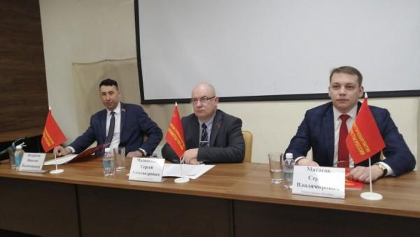 Устроили скандал. Алтайские комроссы рассказали о&nbsp;кандидате на&nbsp;выборы губернатора края и&nbsp;расколе среди левых сил региона
