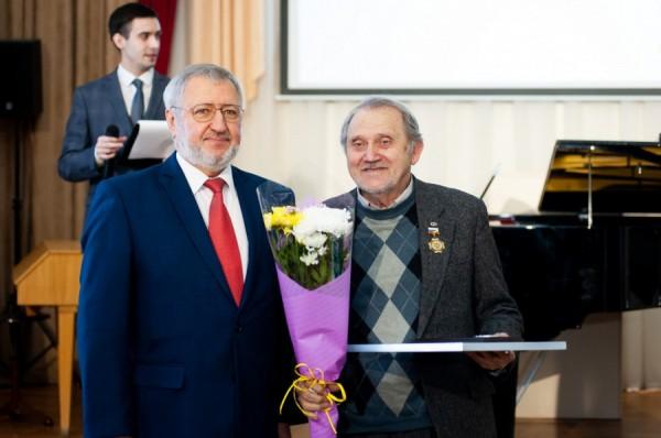 Прославляющие Алтай. Кому и за что в Барнауле вручили Демидовские премии Прославляющие Алтай. Кому и за что в Барнауле вручили Демидовские премии