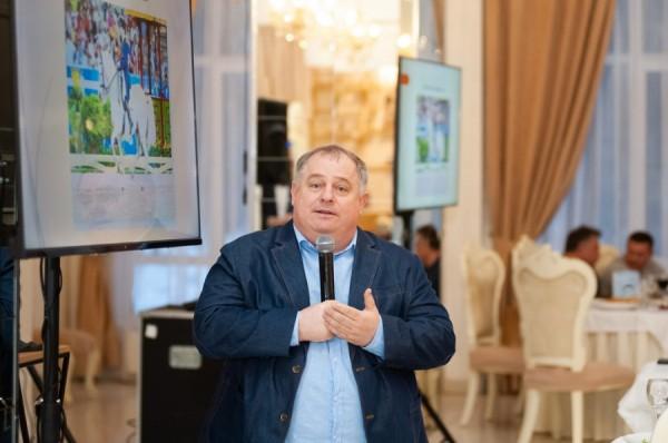 Все смешалось — кони, люди. Как прошла самая необычная встреча вип-персон «Мужского клуба» Все смешалось — кони, люди. Как прошла самая необычная встреча вип-персон «Мужского клуба»