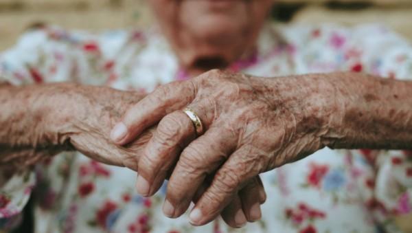 Страна в конверте. Как выживали барнаульцы в лихие 90-е — цитаты из личной архивной переписки Страна в конверте. Как выживали барнаульцы в лихие 90-е — цитаты из личной архивной переписки