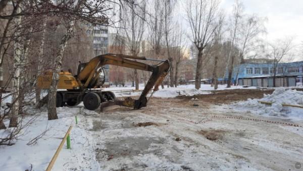 Коммунальная авария произошла в Барнауле на ул. Антона Петрова Коммунальная авария произошла в Барнауле на ул. Антона Петрова