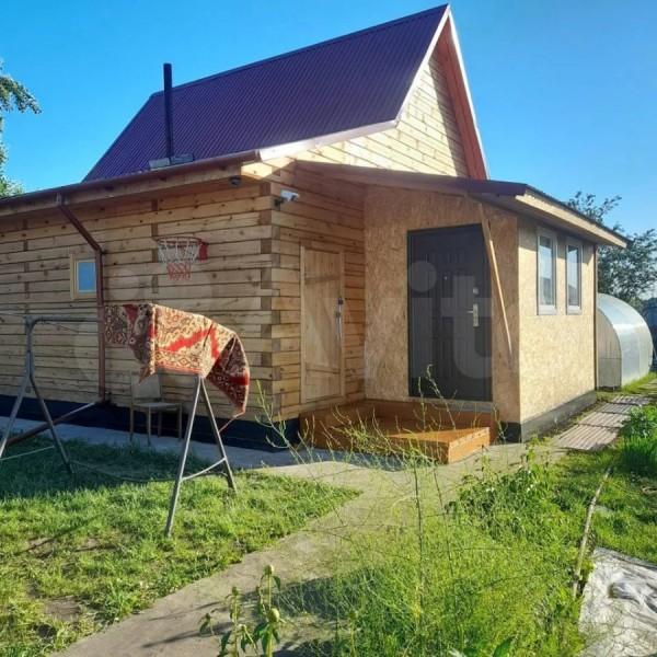 С&nbsp;бассейном или пирсом. Что особенного в&nbsp;самых дорогих дачах Барнаула