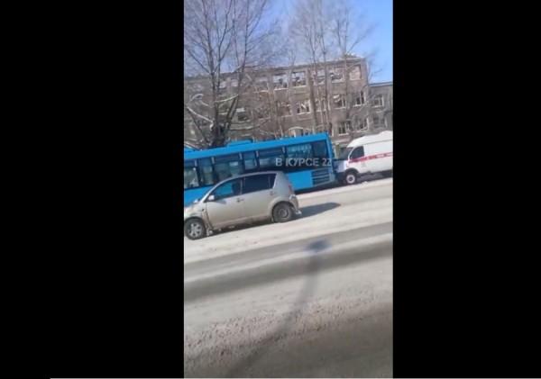 Сразу несколько ДТП с общественным транспортом произошли в Барнауле Сразу несколько ДТП с общественным транспортом произошли в Барнауле
