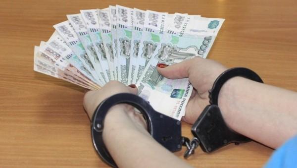 Алтайский бизнесмен дал денег на&nbsp;изобличение взяточницы и&nbsp;больше года не&nbsp;мог их&nbsp;вернуть