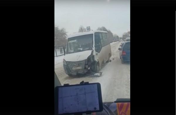 Сразу несколько ДТП с общественным транспортом произошли в Барнауле Сразу несколько ДТП с общественным транспортом произошли в Барнауле