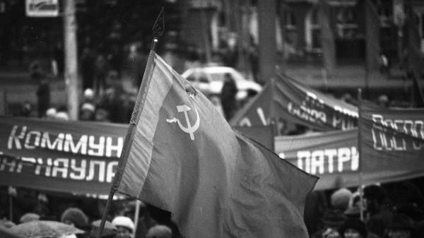 Пролетарии не объединяются. Почему алтайские коммунисты враждуют друг с другом накануне выборов Пролетарии не объединяются. Почему алтайские коммунисты враждуют друг с другом накануне выборов