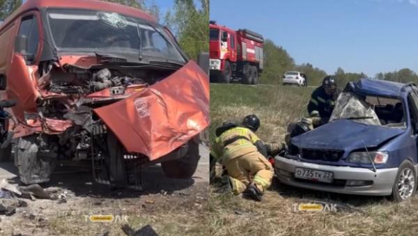 Водитель иномарки погиб в жутком ДТП под Барнаулом