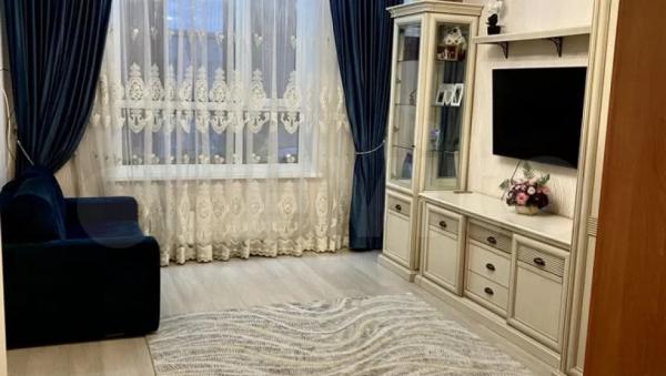 Трешку с дизайном от лучшего мастера Барнаула продают за 10,5 млн рублей Трешку с дизайном от лучшего мастера Барнаула продают за 10,5 млн рублей