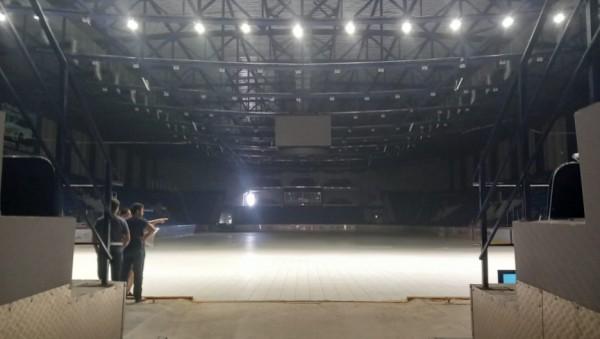 Как "Титов Арену" в Барнауле готовят к огромной художественной выставке