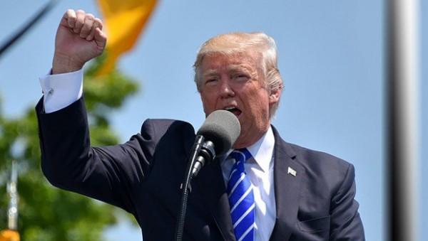 Дональд Трамп заявил, что ему грозит 561 год тюрьмы