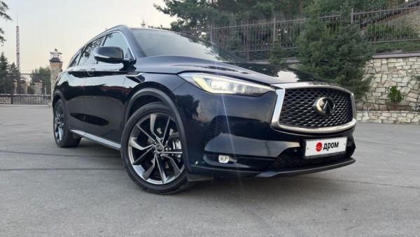 Черная жемчужина. Infiniti QX50 продают за 3,2 млн рублей в Бийске