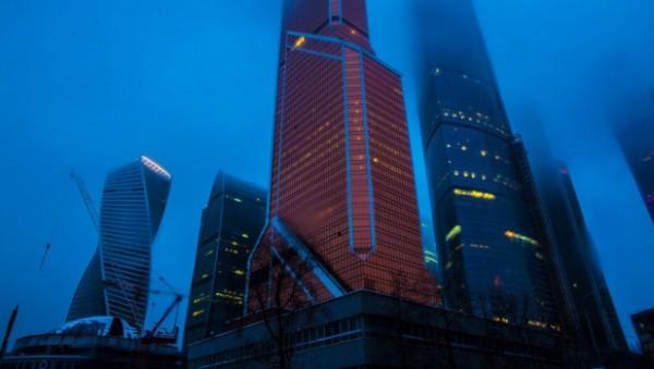 Baza: в "Москва-Сити" массово эвакуируют людей Baza: в "Москва-Сити" массово эвакуируют людей