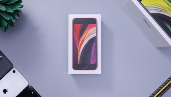 Во Франции запретили продажу iPhone 12 из-за повышенного излучения 