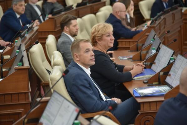 Как алтайские депутаты шли против системы, но не дошли Как алтайские депутаты шли против системы, но не дошли