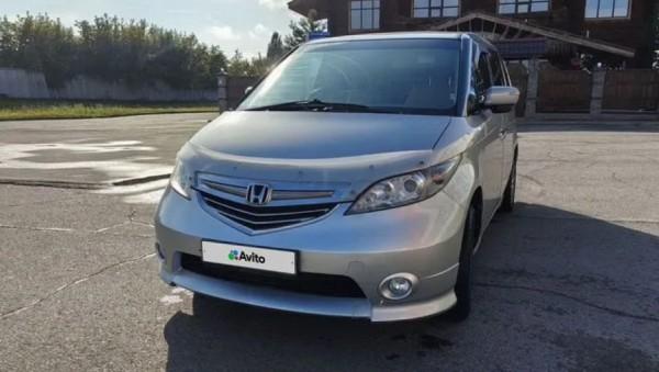 Honda Elysion на системе "андроид" продают в Барнауле за 1,4 млн рублей