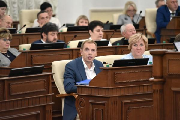 Все были против, но голосовали за. Чем алтайским чиновникам не угодил краевой бюджет