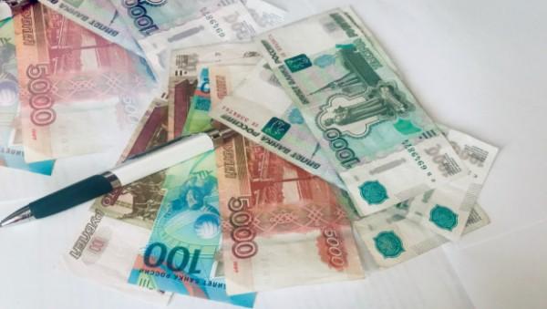Стало известно, какие финансовые операции вызывают подозрения у банков и налоговой