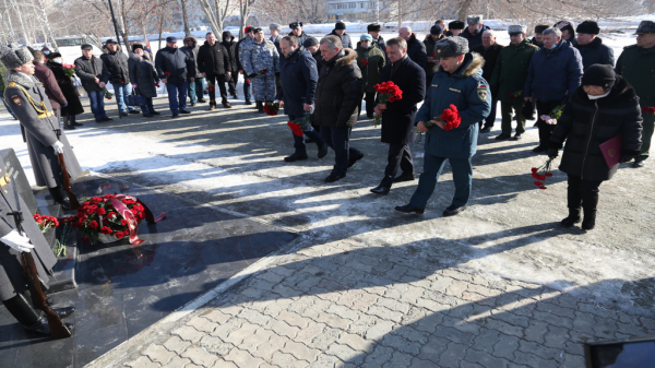 В Барнауле прошло мероприятие памяти подвига 6-й роты 104-го гвардейского парашютно-десантного полка