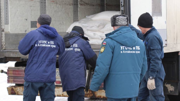 Жители Алтайского края принимают активное участие в сборе гуманитарной помощи для Донбасса