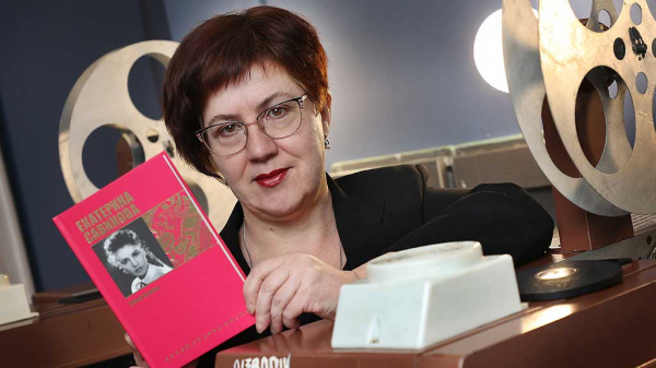 В Алтайском крае прошла презентация книги о жизни и творчестве актрисы Екатерины Савиновой