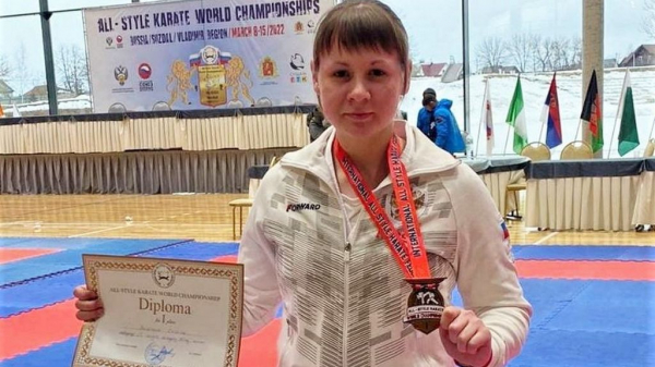 Кристина Найденова из Барнаула выиграла чемпионат мира по всестилевому каратэ Кристина Найденова из Барнаула выиграла чемпионат мира по всестилевому каратэ