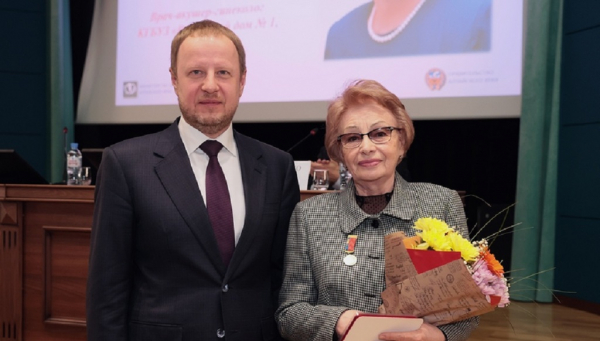 Виктор Томенко принял участие в работе коллегии Минздрава Алтайского края Виктор Томенко принял участие в работе коллегии Минздрава Алтайского края